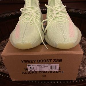 Yeezy Boost 350 V2 new size 8.5